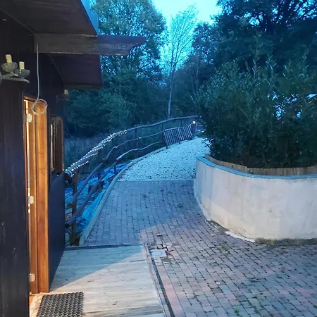 Roulotte De Lustin Alpstuga Profondeville