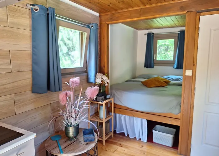 Chalet Roulotte De Lustin *